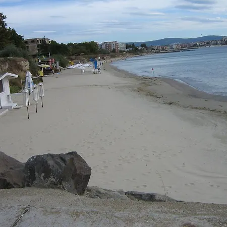 Отель Blian Равда